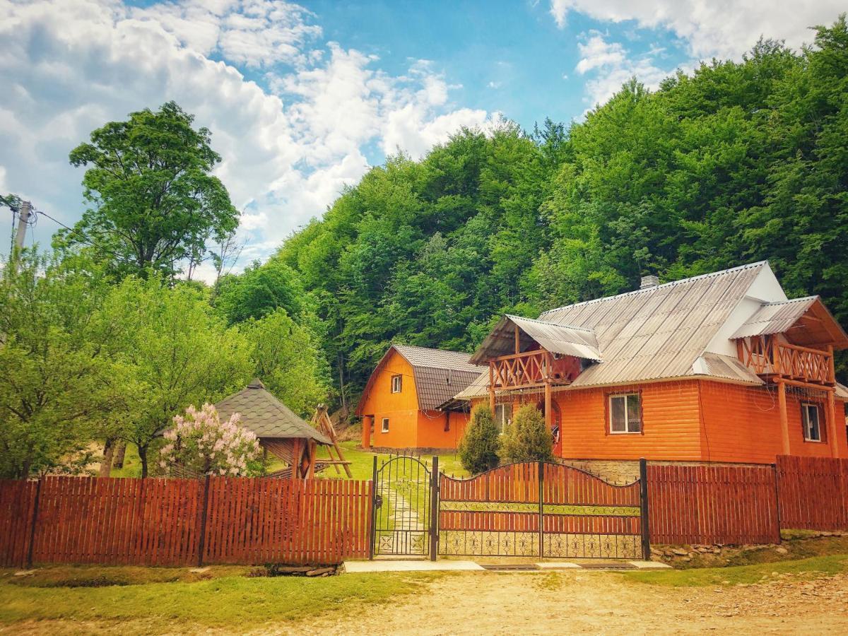 Cottage V Gorakh Izky Exterior foto