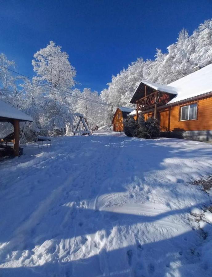 Cottage V Gorakh Izky Exterior foto
