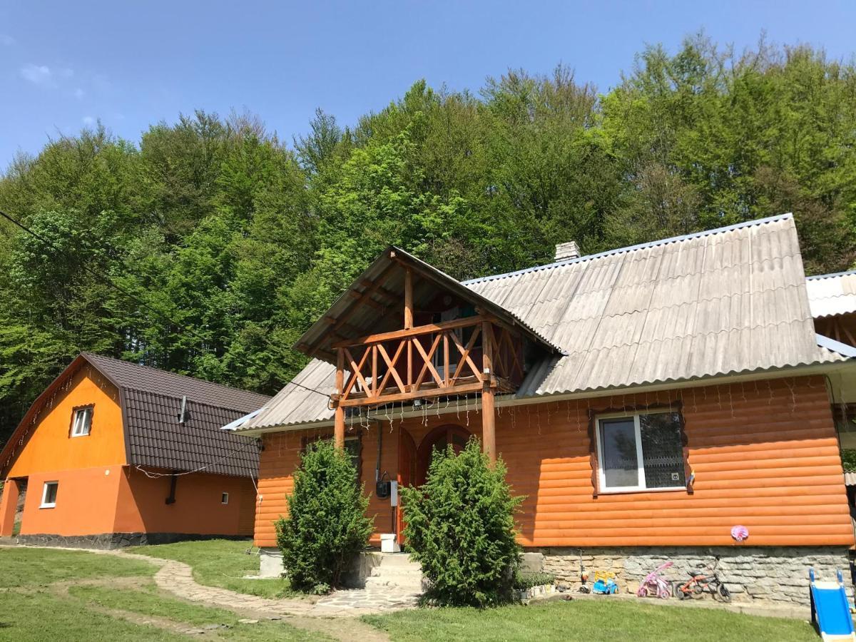 Cottage V Gorakh Izky Exterior foto