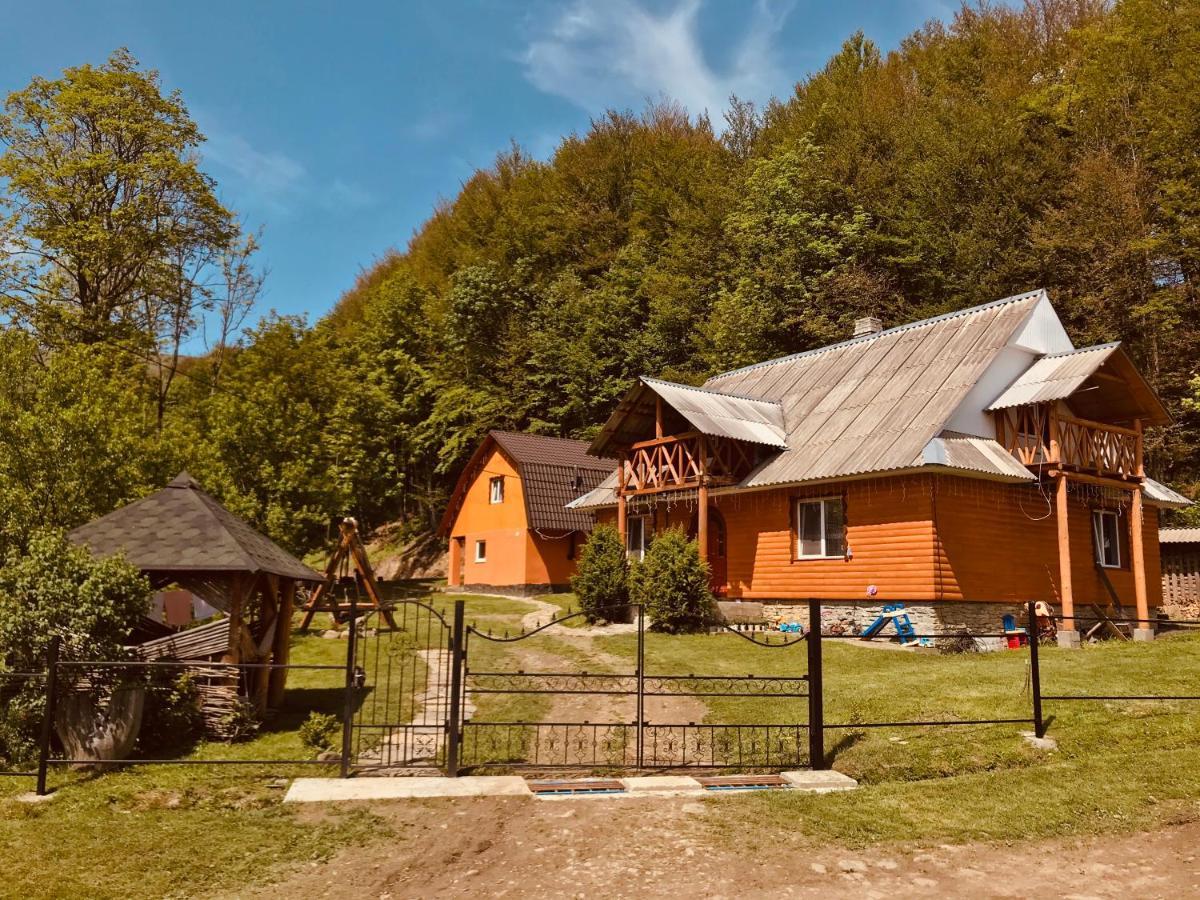 Cottage V Gorakh Izky Exterior foto